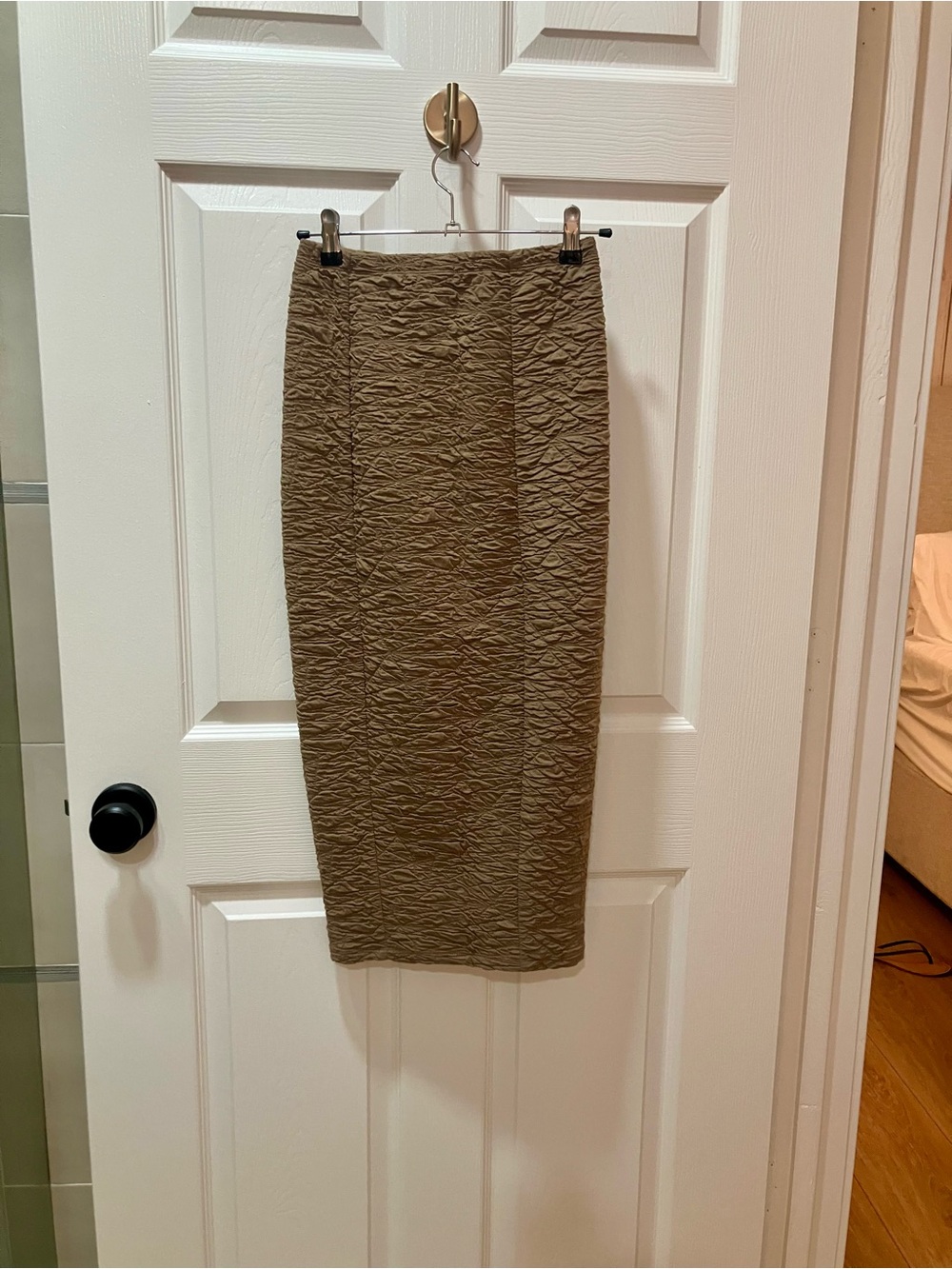 Good American Scrunchie Skirt - Picture 3 of 4
